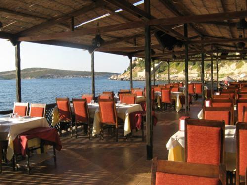 Number One Apart Hotel Karaburun  Exterior foto